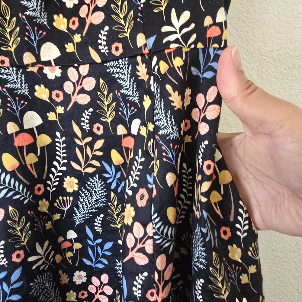 VTG Women Mushroom Fit Flare Dress Cottage Fairy Whimsy Goblin USA Pockets Large - Picture 5 of 8